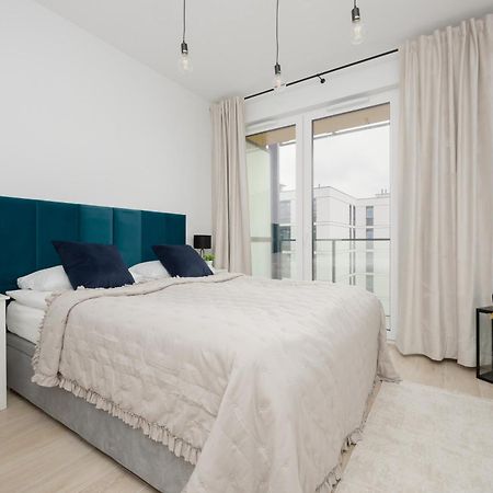 Stylish Apartments With Parking By Noclegi Renters Warsawa Bagian luar foto