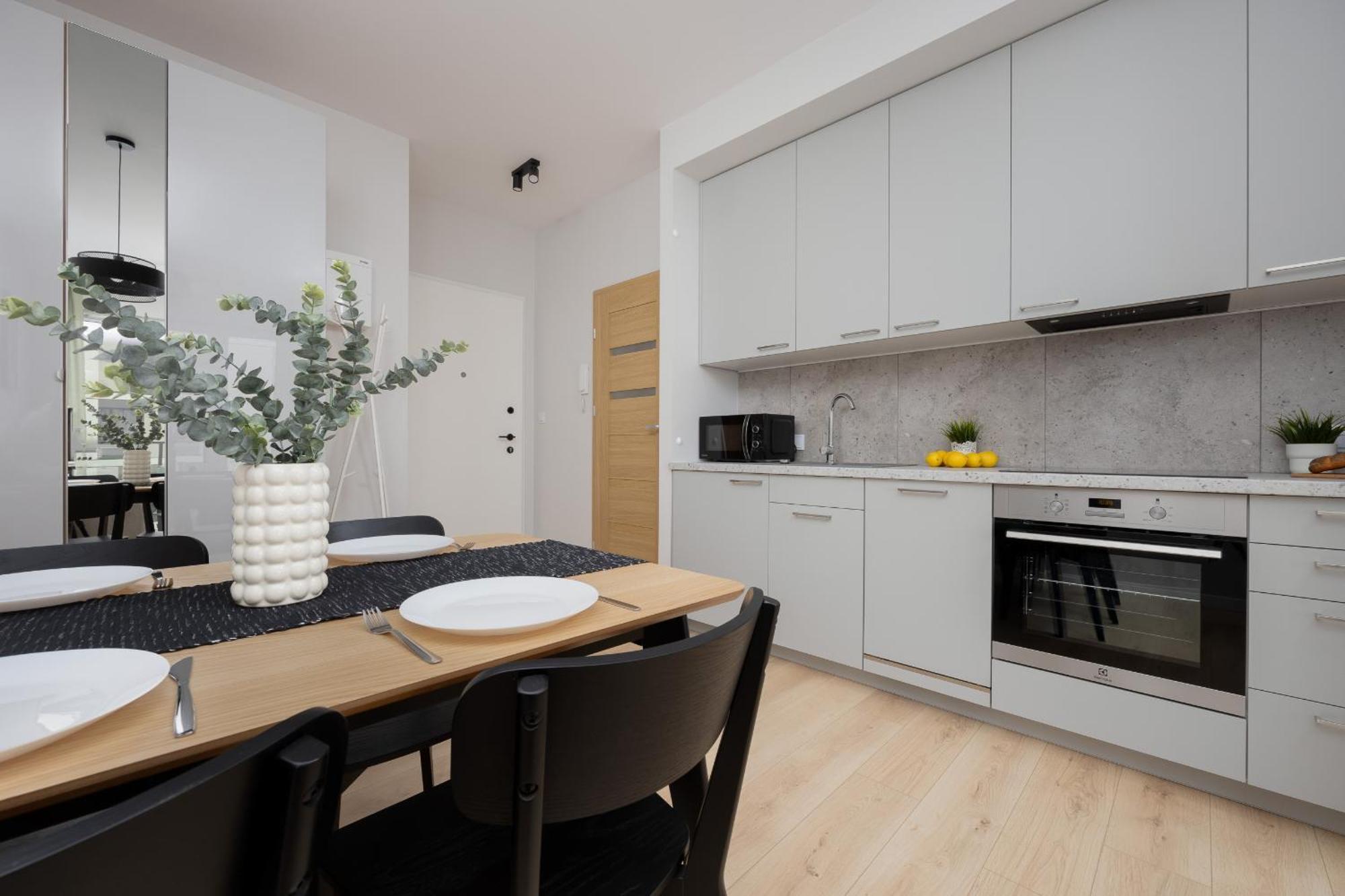 Stylish Apartments With Parking By Noclegi Renters Warsawa Bagian luar foto