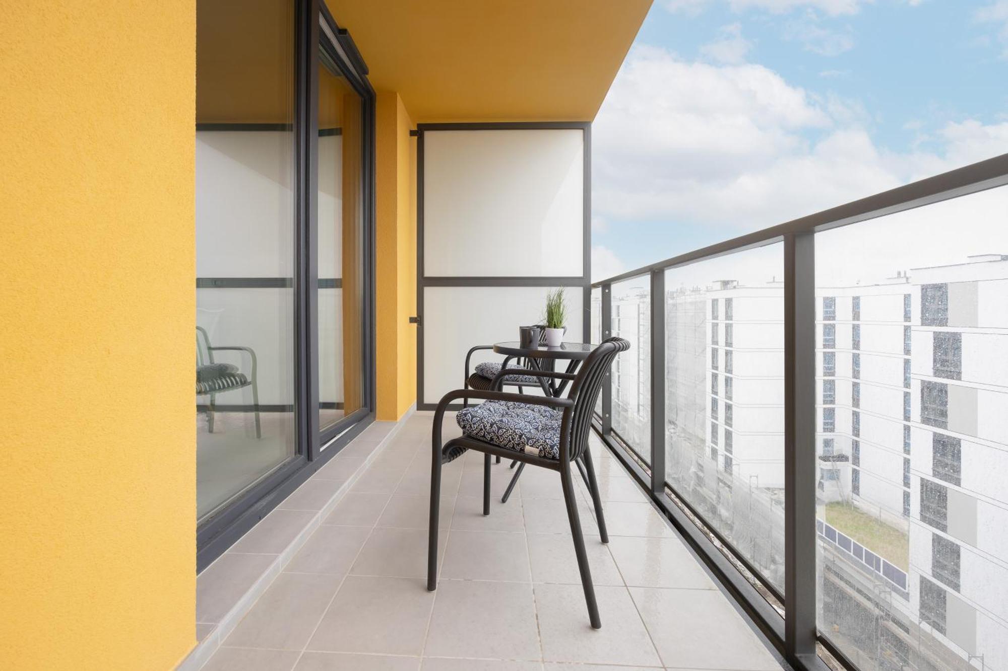 Stylish Apartments With Parking By Noclegi Renters Warsawa Bagian luar foto