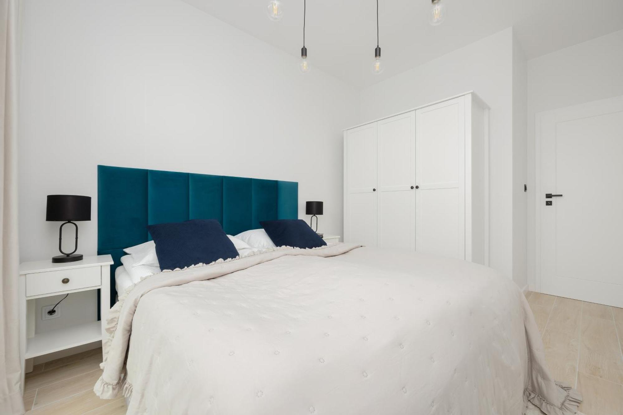 Stylish Apartments With Parking By Noclegi Renters Warsawa Bagian luar foto